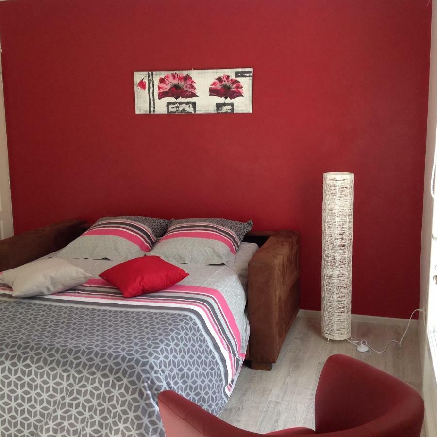 Au Mas Des Graviers Bed and Breakfast Salavas Buitenkant foto